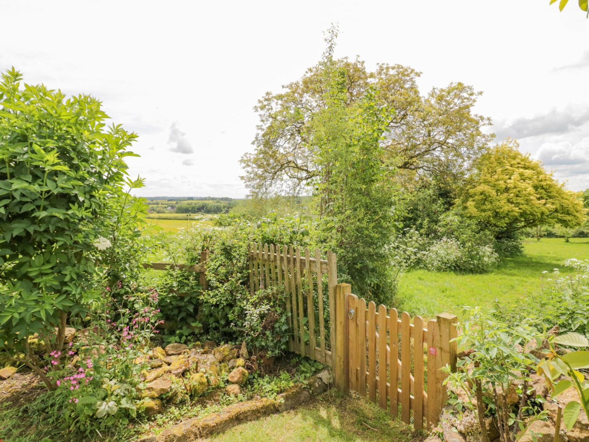 Priors Mead Villa Banbury Exterior photo