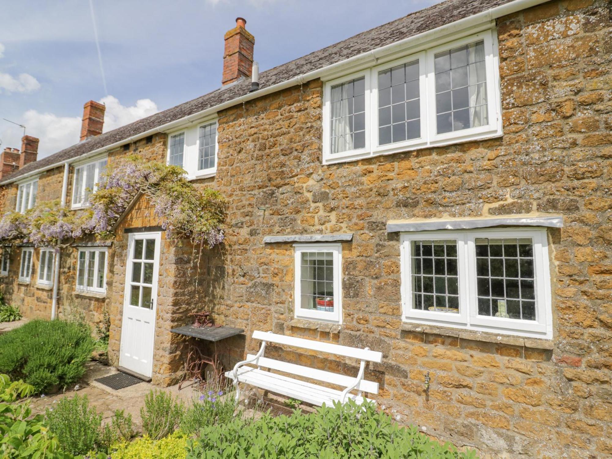 Priors Mead Villa Banbury Exterior photo